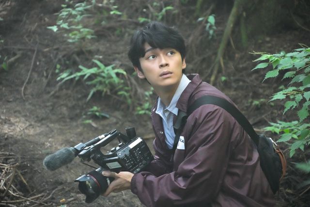 「エルピス」浅川は検察側の主張に違和感…2話場面写真（5枚目）