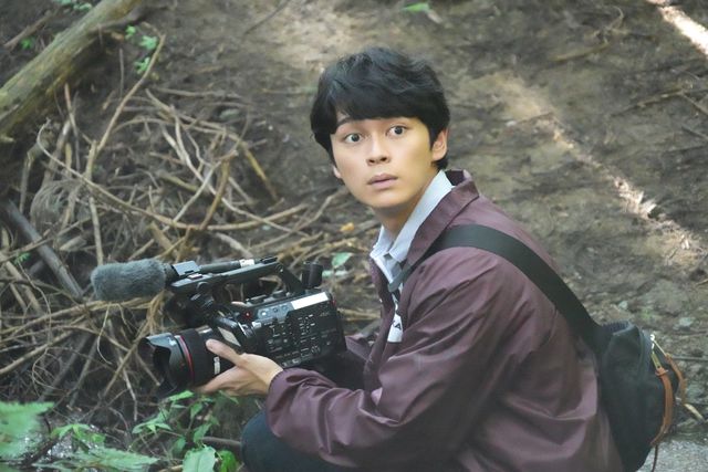 「エルピス」浅川は検察側の主張に違和感…2話場面写真（8枚目）