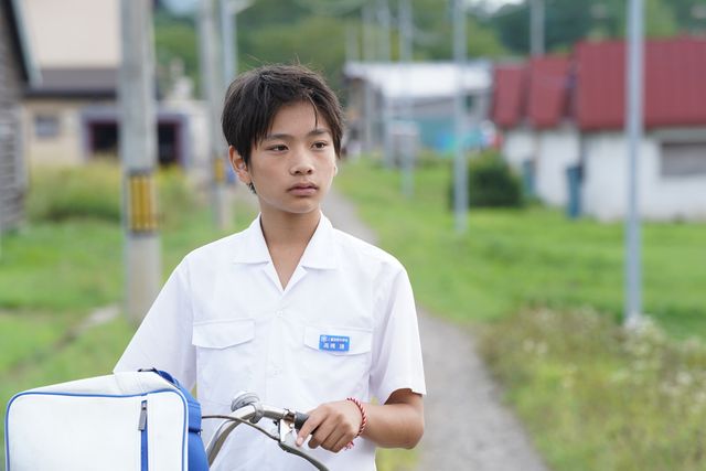 菅田将暉演じる主人公の中学時代役・南出凌嘉！映画『糸』場面カット（3枚目）