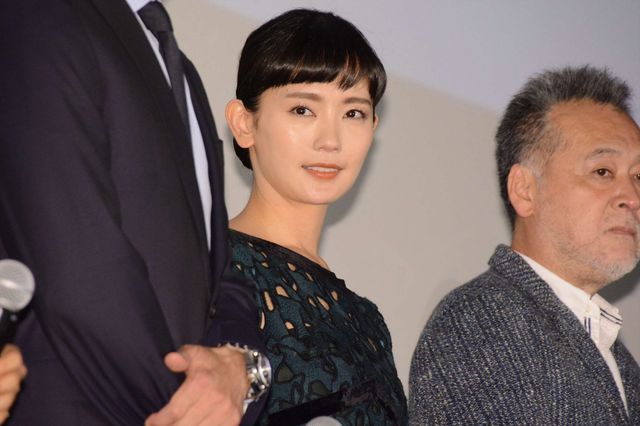 佐藤健が土屋太鳳に花冠！『8年越しの花嫁　奇跡の実話』完成披露試写会（10枚目）