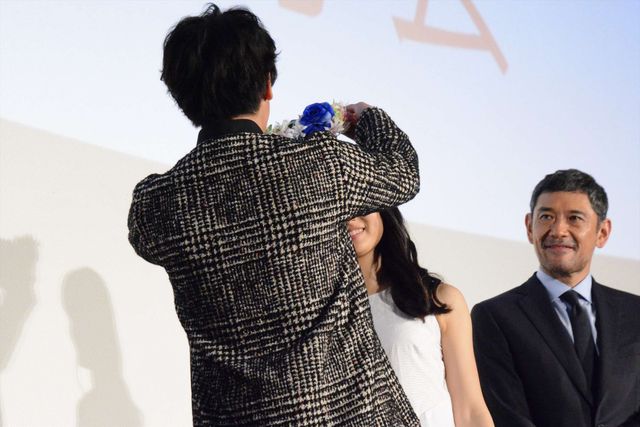佐藤健が土屋太鳳に花冠！『8年越しの花嫁　奇跡の実話』完成披露試写会（21枚目）