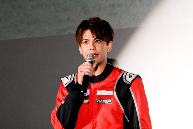 森崎ウィンが本格レーシングスーツ姿で登場！『僕と彼女とラリーと』完成披露上映会（5枚目）