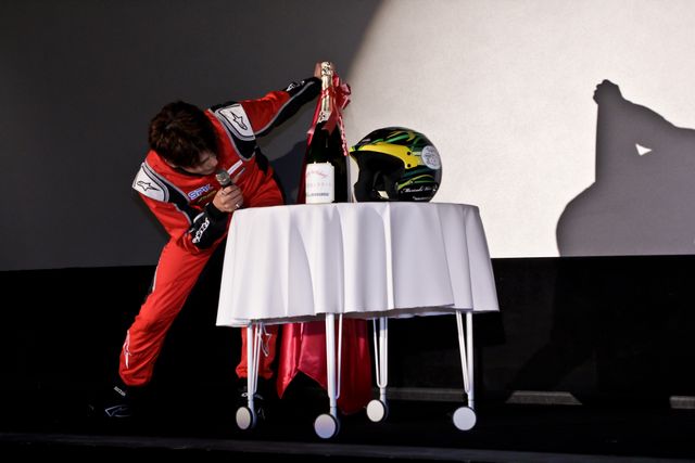 森崎ウィンが本格レーシングスーツ姿で登場！『僕と彼女とラリーと』完成披露上映会（8枚目）