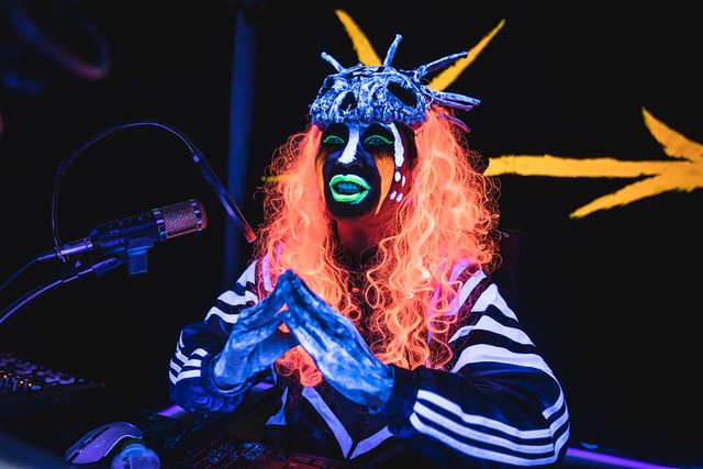 Netflixシリーズ「地獄が呼んでいる」（2枚目）