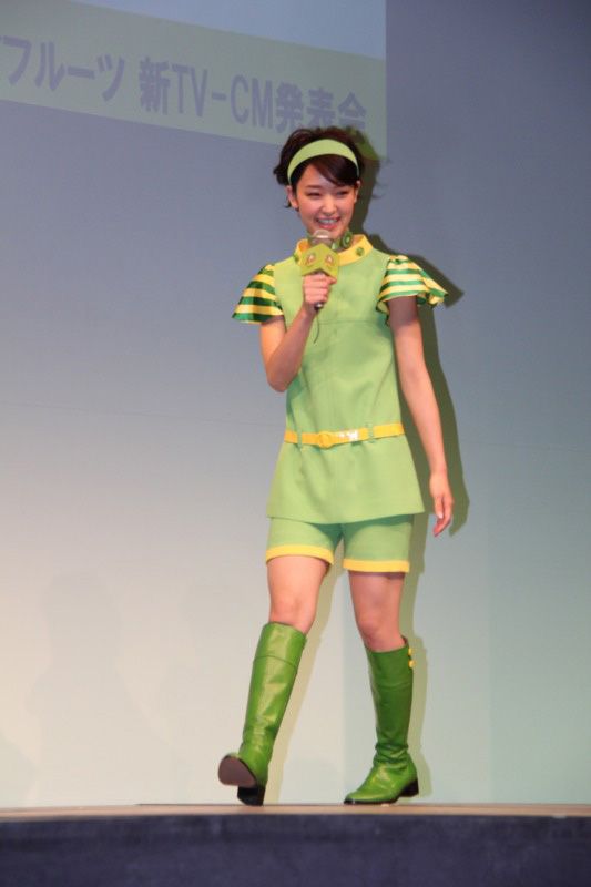 2代目キウイーハニー剛力彩芽の全身ショットも！フォトギャラリー：フォトギャラリー