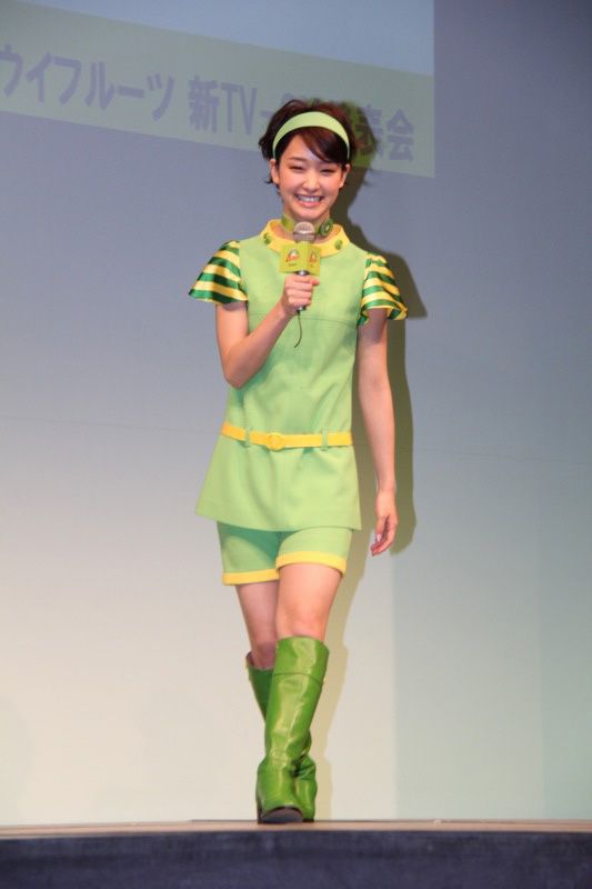 2代目キウイーハニー剛力彩芽の全身ショットも！フォトギャラリー（2枚目）