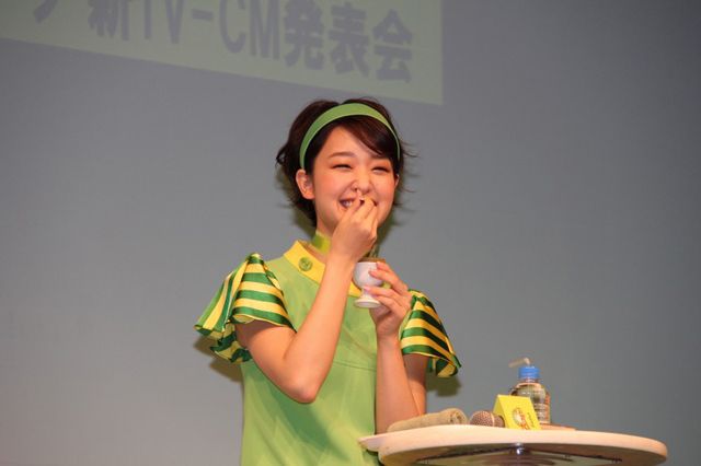 2代目キウイーハニー剛力彩芽の全身ショットも！フォトギャラリー（8枚目）