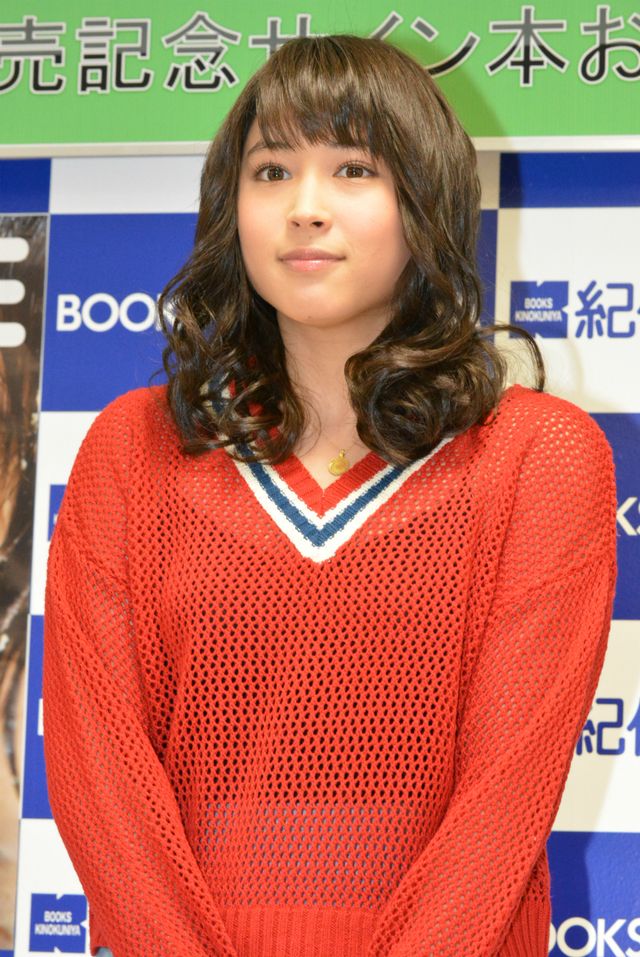 映画『銀の匙』ヒロインの広瀬アリス、ファースト写真集で「大人アリス」をアピール! 画像ギャラリー:フォトギャラリー