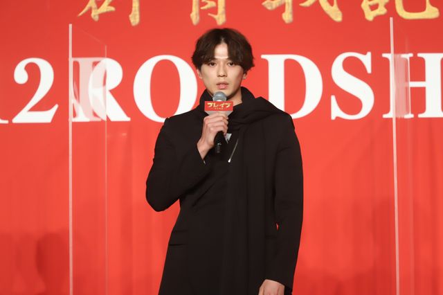新田真剣佑、鈴木伸之ら三浦春馬さんとの撮影振り返る＜『ブレイブ　－群青戦記－』製作報告会見＞（16枚目）
