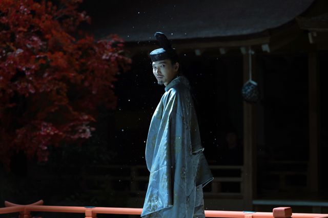 道長が「この世をば」望月の歌を詠む名シーン　「光る君へ」第44回：フォトギャラリー