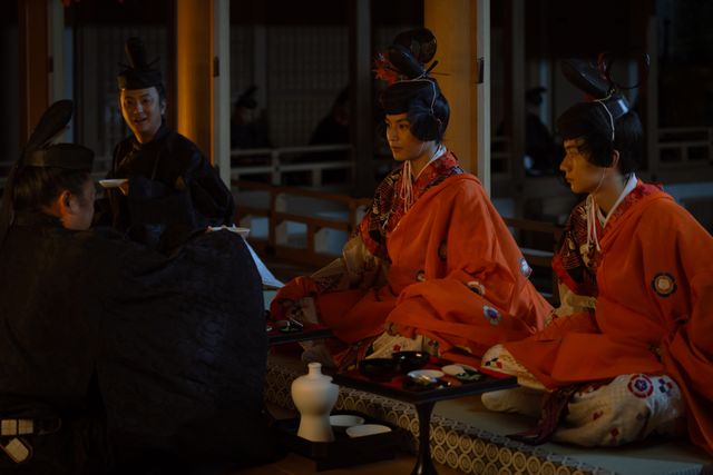 道長が「この世をば」望月の歌を詠む名シーン　「光る君へ」第44回（35枚目）