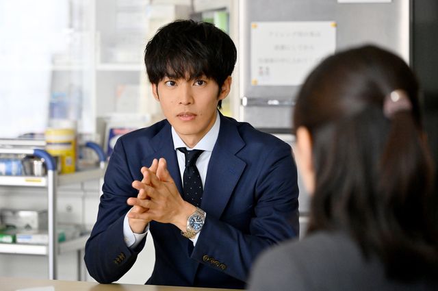 御上の正体が明かされる！「御上先生」第6話場面写真（10枚目）