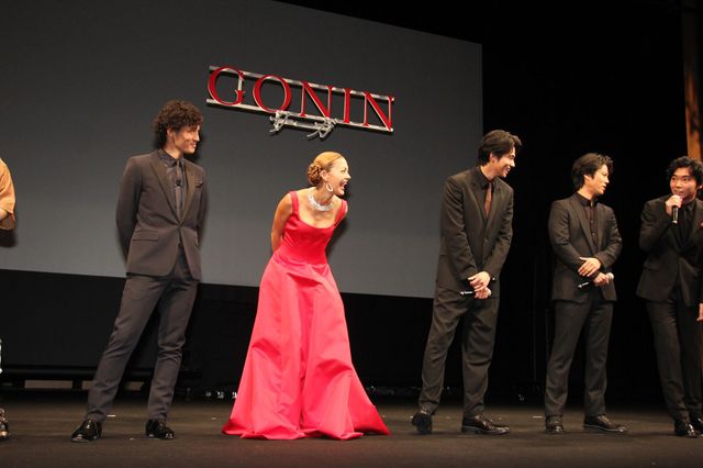 東出昌大＆桐谷健太が仲良すぎ！『GONIN』キャスト集結フォトギャラリー（11枚目）