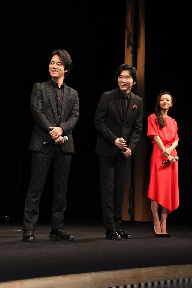 東出昌大＆桐谷健太が仲良すぎ！『GONIN』キャスト集結フォトギャラリー（15枚目）