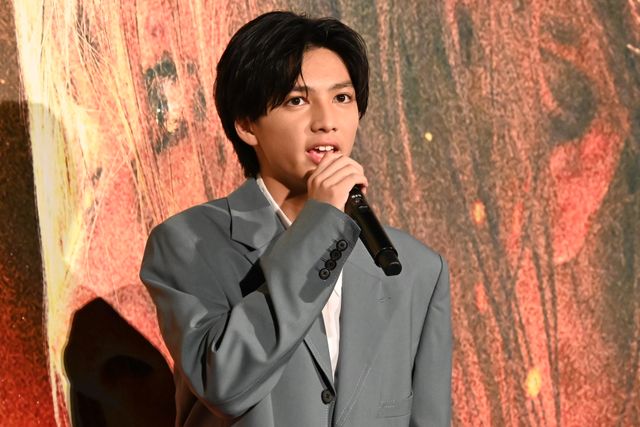 山崎賢人、山田裕貴とハグ！『キングダム　魂の決戦』超特大ヒット御礼舞台挨拶の様子（14枚目）