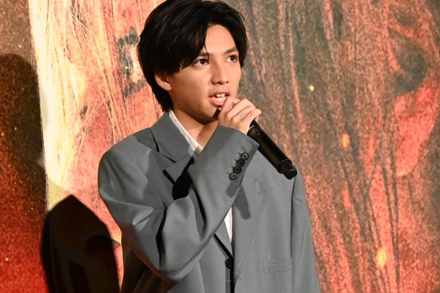山崎賢人、山田裕貴とハグ！『キングダム　魂の決戦』超特大ヒット御礼舞台挨拶の様子（17枚目）