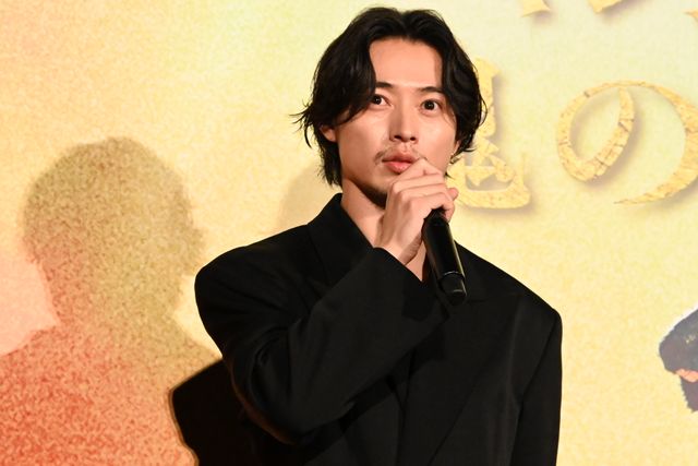 山崎賢人、山田裕貴とハグ！『キングダム　魂の決戦』超特大ヒット御礼舞台挨拶の様子（21枚目）