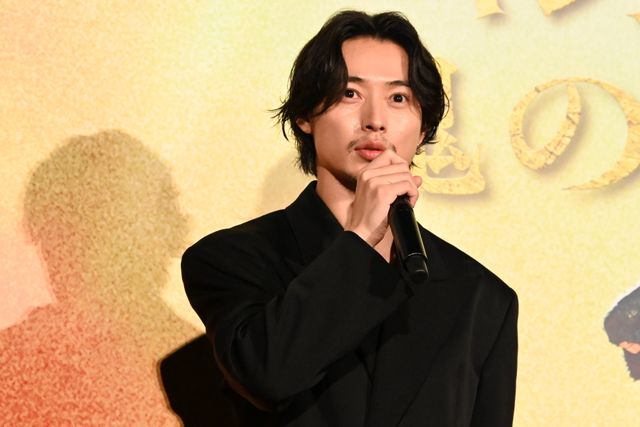 山崎賢人、山田裕貴とハグ！『キングダム　魂の決戦』超特大ヒット御礼舞台挨拶の様子（22枚目）