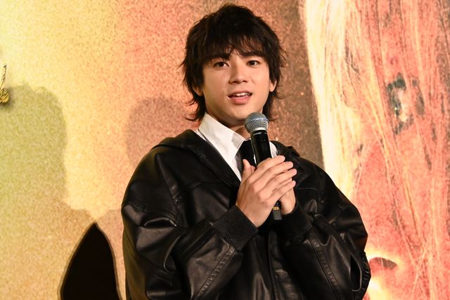 山崎賢人、山田裕貴とハグ！『キングダム　魂の決戦』超特大ヒット御礼舞台挨拶の様子（24枚目）