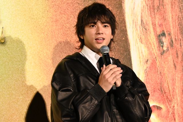 山崎賢人、山田裕貴とハグ！『キングダム　魂の決戦』超特大ヒット御礼舞台挨拶の様子（27枚目）