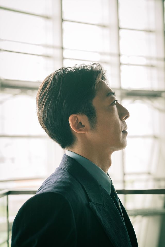 高橋一生インタビュー撮りおろし＜9枚＞『岸辺露伴　ルーヴルへ行く』（7枚目）