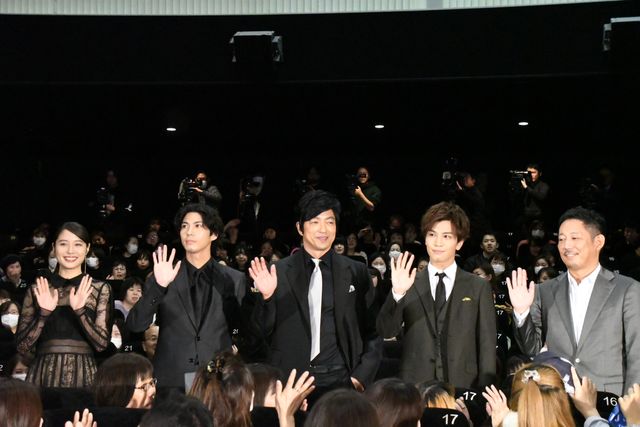 広瀬アリス、透けドレスで大人の美しさ！『AI崩壊』初日舞台あいさつ（5枚目）