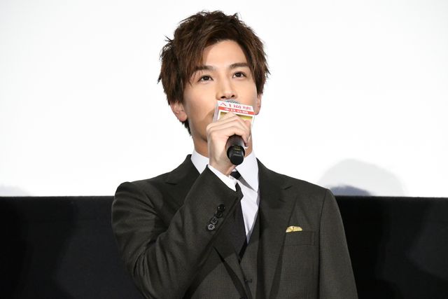 広瀬アリス、透けドレスで大人の美しさ！『AI崩壊』初日舞台あいさつ（16枚目）