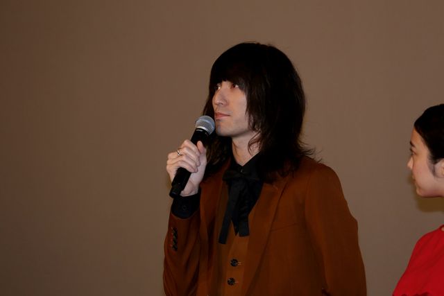 見つめ合う小松菜奈と菅田将暉がカワイイ！『溺れるナイフ』初日舞台あいさつ（4枚目）