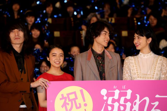 見つめ合う小松菜奈と菅田将暉がカワイイ！『溺れるナイフ』初日舞台あいさつ（8枚目）
