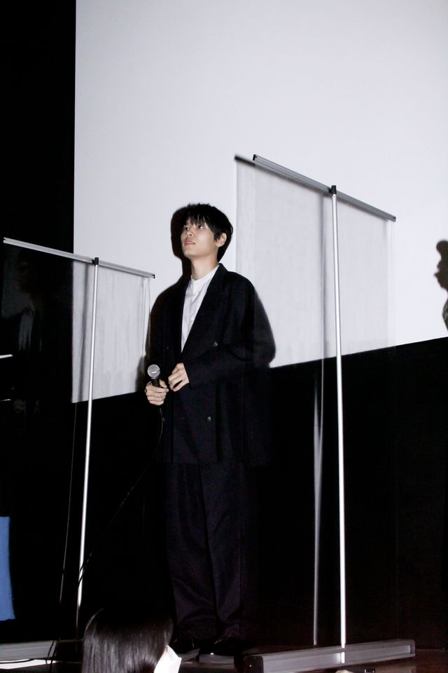 久保史緒里がキュートな幽霊ポーズ！映画『左様なら今晩は』完成披露上映会（3枚目）