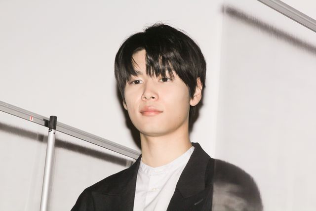 久保史緒里がキュートな幽霊ポーズ！映画『左様なら今晩は』完成披露上映会（10枚目）