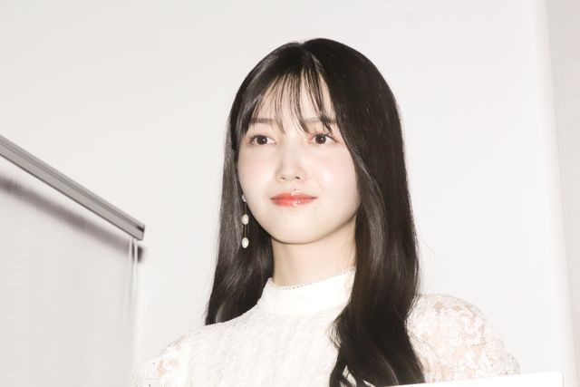 久保史緒里がキュートな幽霊ポーズ！映画『左様なら今晩は』完成披露上映会（11枚目）