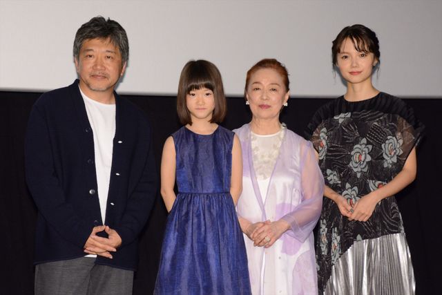 宮本信子、宮崎あおい登場『真実』公開記念舞台あいさつ（2枚目）