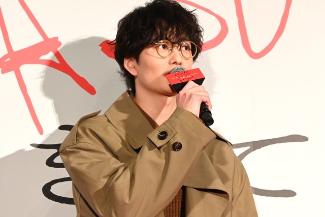 広瀬すず、スリット＆透け感ドレスで魅了　映画『ゆきてかへらぬ』公開記念舞台あいさつ（8枚目）