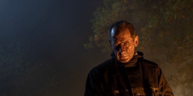 頭部にチタンを埋め込まれる少女…パルムドール受賞『TITANE／チタン』場面写真（3枚目）