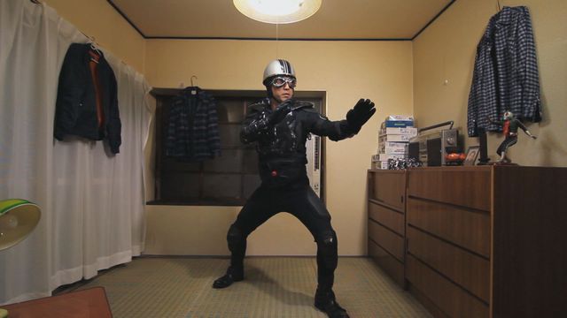 これが日本のヒーロー映画だ！　映画『拳銃と目玉焼』フォトギャラリー（4枚目）