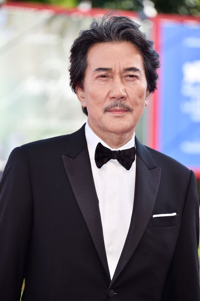 広瀬すず、純白ドレスで魅了！福山雅治＆役所広司らとレッドカーペット（8枚目）