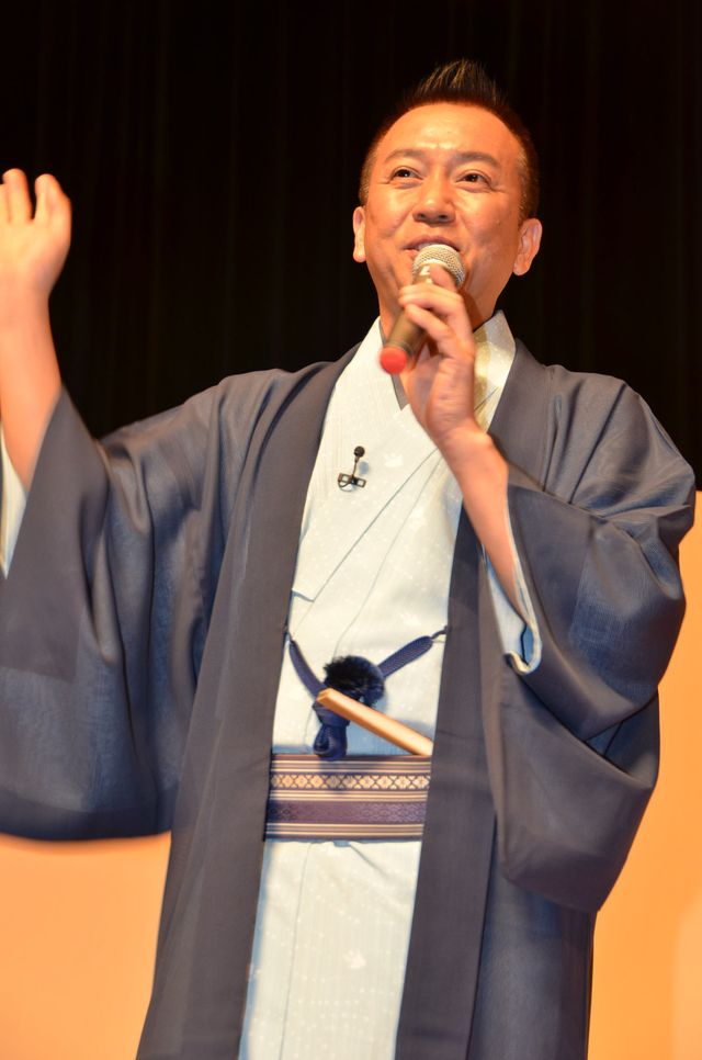 林家たい平が、子供たちに名人芸を伝承!?映画『もういちど』親子試写会舞台あいさつ＆「こども落語教室」フォトギャラリー（2枚目）