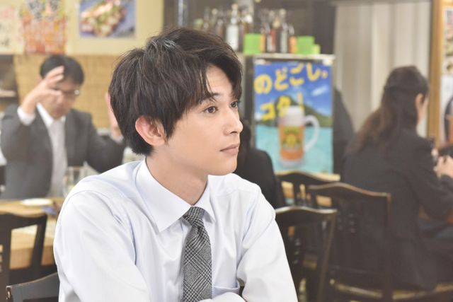 伊勢谷友介、全身GUCCIのド派手ジャージ！「サバイバル・ウェディング」第5話（4枚目）