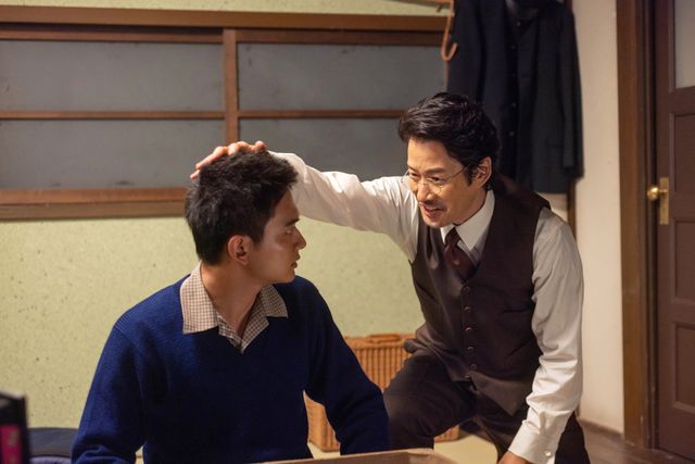 嵩（北村匠海）を励ます優しい寛（竹野内豊）…朝ドラ「あんぱん」第19回：フォトギャラリー