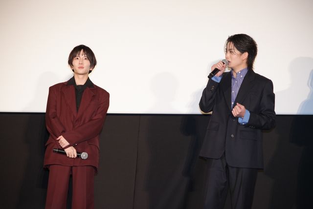 板垣李光人、綱啓永、吉川愛らが“秘密”告白『口に関するアンケート』初日舞台挨拶（12枚目）
