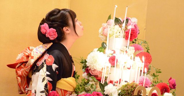 橋本環奈、振袖姿が美しすぎる！「誕生日二十歳の会見」（3枚目）