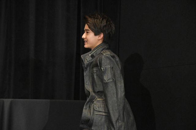 藤岡弘、＆息子・真威人、親子初イベントで射撃対決！（3枚目）