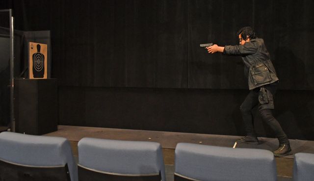 藤岡弘、＆息子・真威人、親子初イベントで射撃対決！（7枚目）