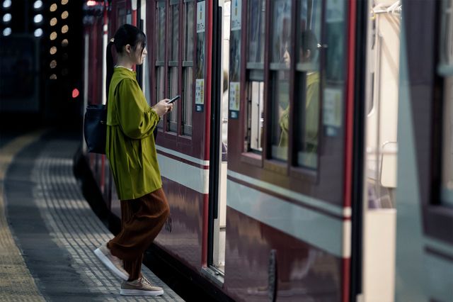 異世界へ…恒松祐里主演『きさらぎ駅』場面カット（3枚目）