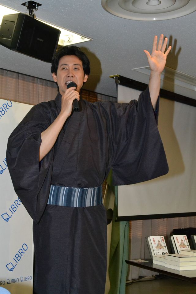 大泉洋、自身のエッセイが村上春樹超えに満面の笑み！　画像ギャラリー（8枚目）