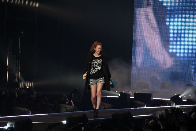 ユッキーナ、出産後初のランウェイ！：フォトギャラリー