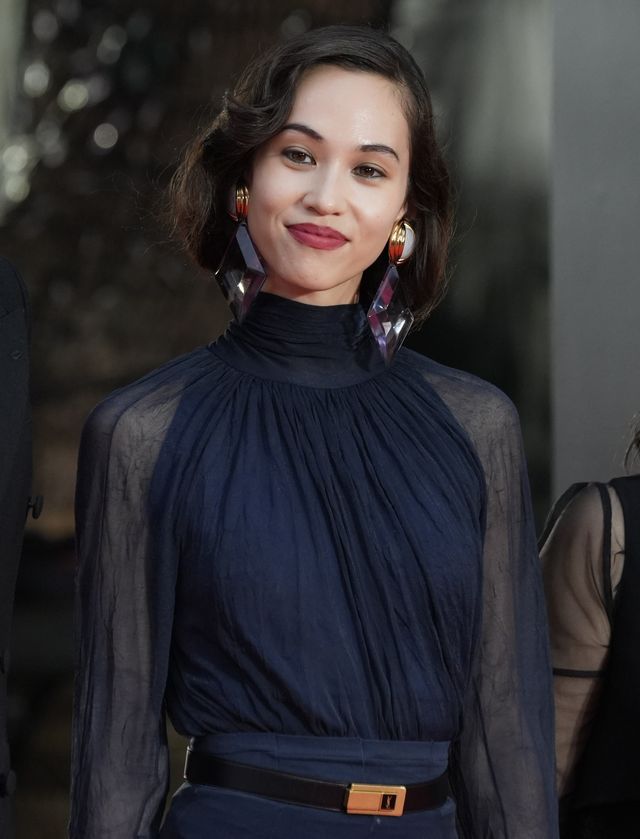 井浦新、水原希子がクールに登場（5枚目）