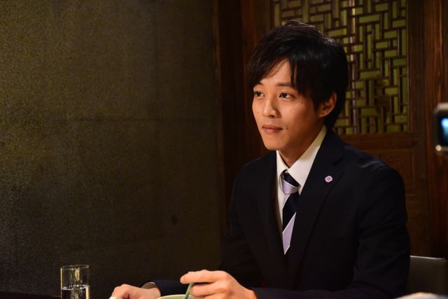 松坂桃李主演×貫井徳郎原作「微笑む人」場面写真（12枚目）