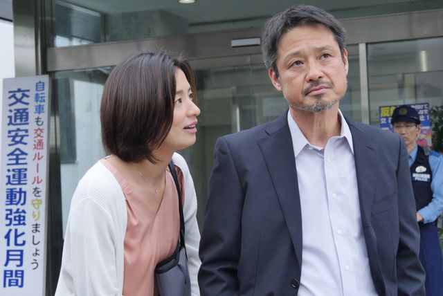 松坂桃李主演×貫井徳郎原作「微笑む人」場面写真（18枚目）